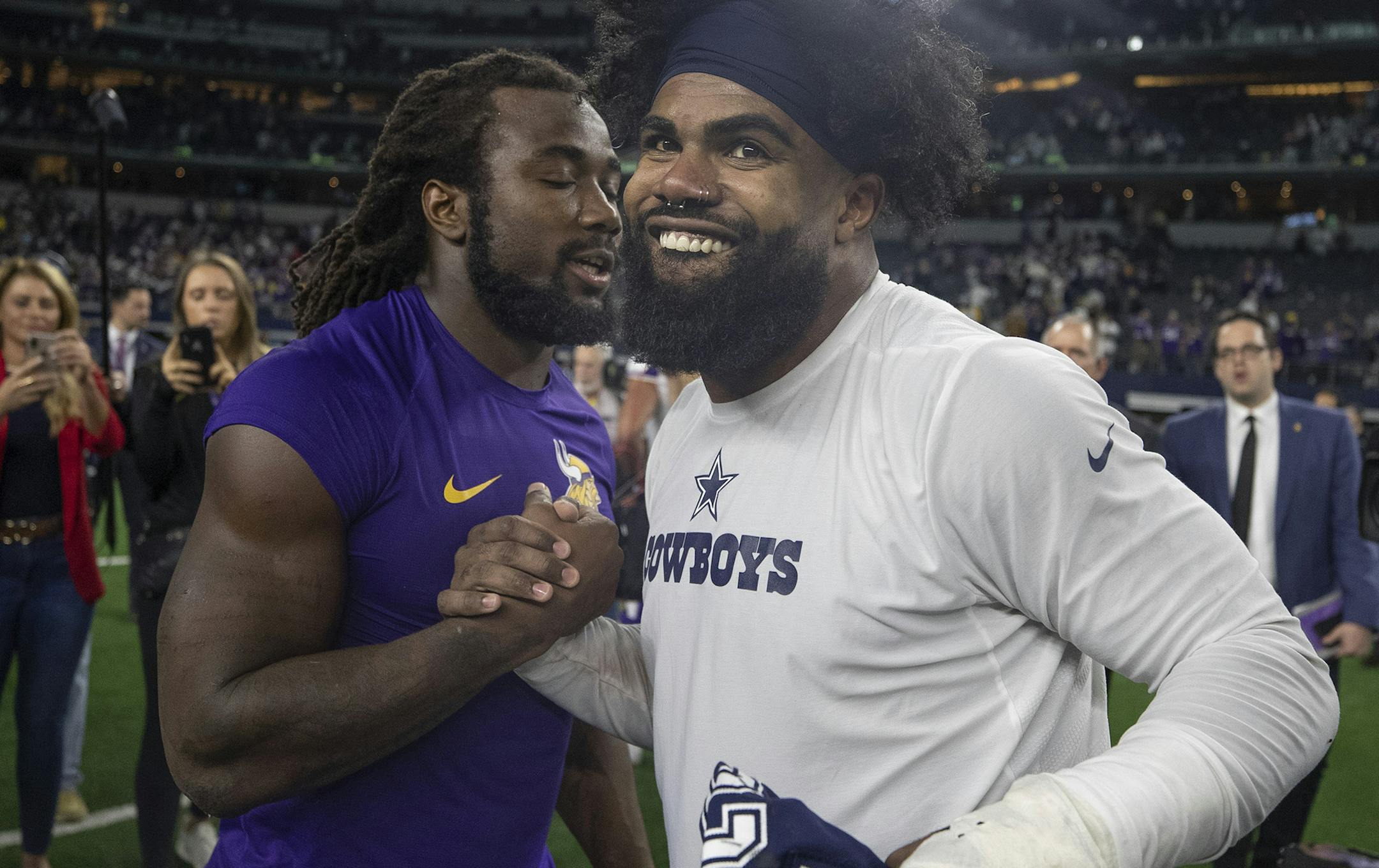 Minnesota Vikings running back Dalvin Cook (33) left and Minnesota Vikings running back Dalvin Cook (33) shook hands after the game at AT&T Stadium.] Jerry Holt &#x2022; Jerry.holt@startribune.com The Minnesota Vikings defeated the Dallas Cowboys 28-24 in an NFL football game Sunday night, November 10, 2019 at AT&T Stadium in Arlington, TX. Jerry Holt