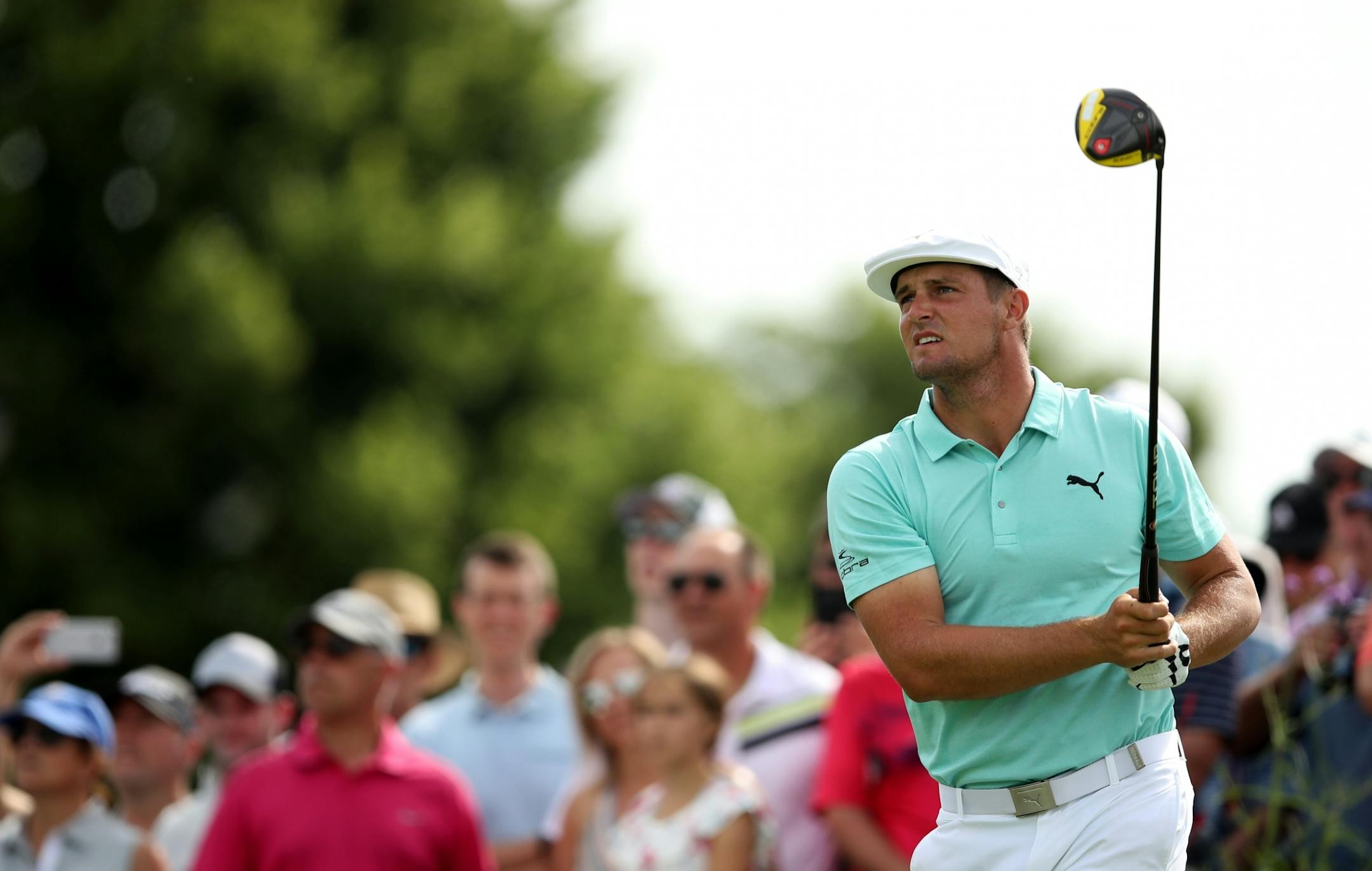 Bryson DeChambeau teed off on the 18th hole during the second round of the 3M Open at TPC Twin Cities.