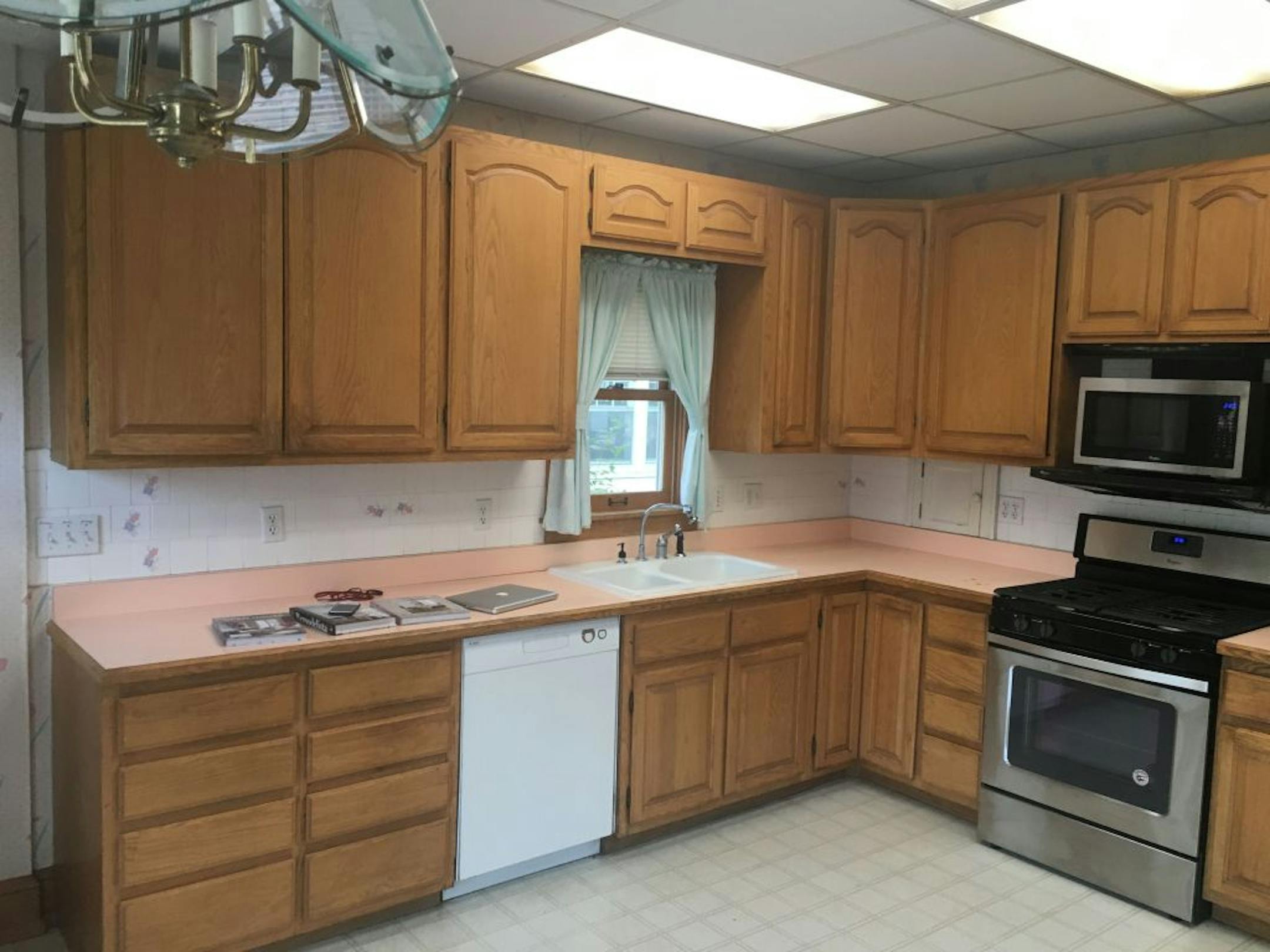 Before, the dated 1980s kitchen had dropped ceiling.