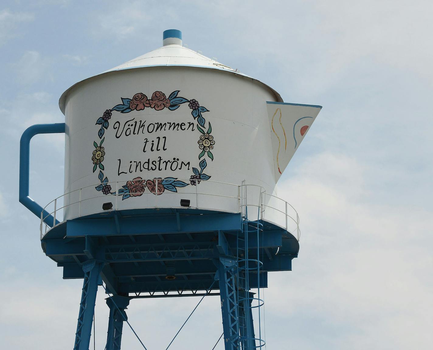 The Lindstrom water tower is shaped as a coffee pot in the Chisago Lakes Area, Minn., on Friday June 19, 2015. The Chisago Lakes Area is made up of Chisago City, Lindstrom, Scandia, Center City, Shafer, Taylors Falls and Almelund. ] RACHEL WOOLF &#x2022; rachel.woolf@startribune.com