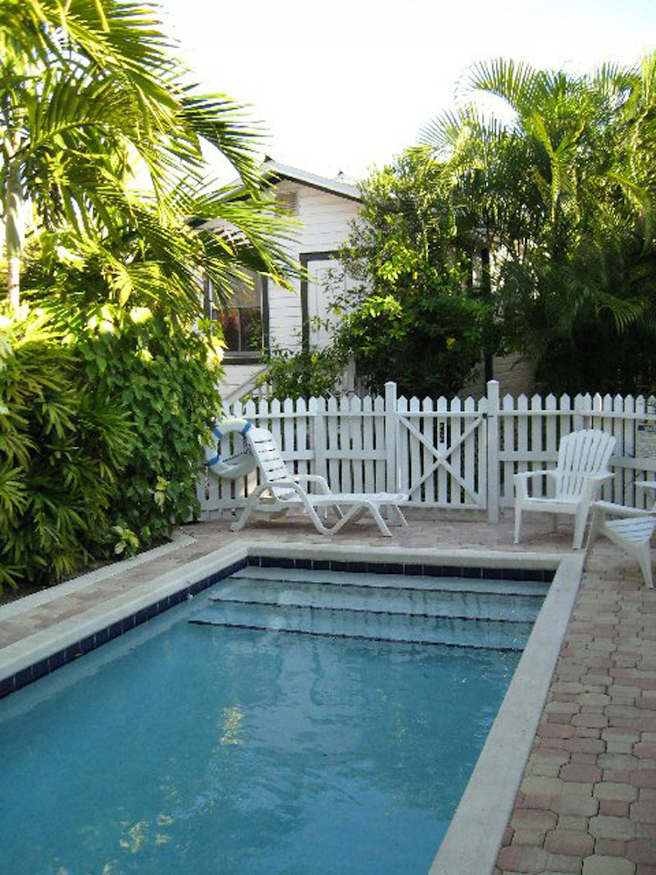 Paulette Alden and her husband, Jeff, of Minneapolis bought this 430-square-foot Key West cottage in 2001 on the Intenet for $210,000, sight unseen.